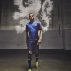 爱游戏下载-中国足球是否能构建可持续发展生态圈，中国足球改革实现全面发展