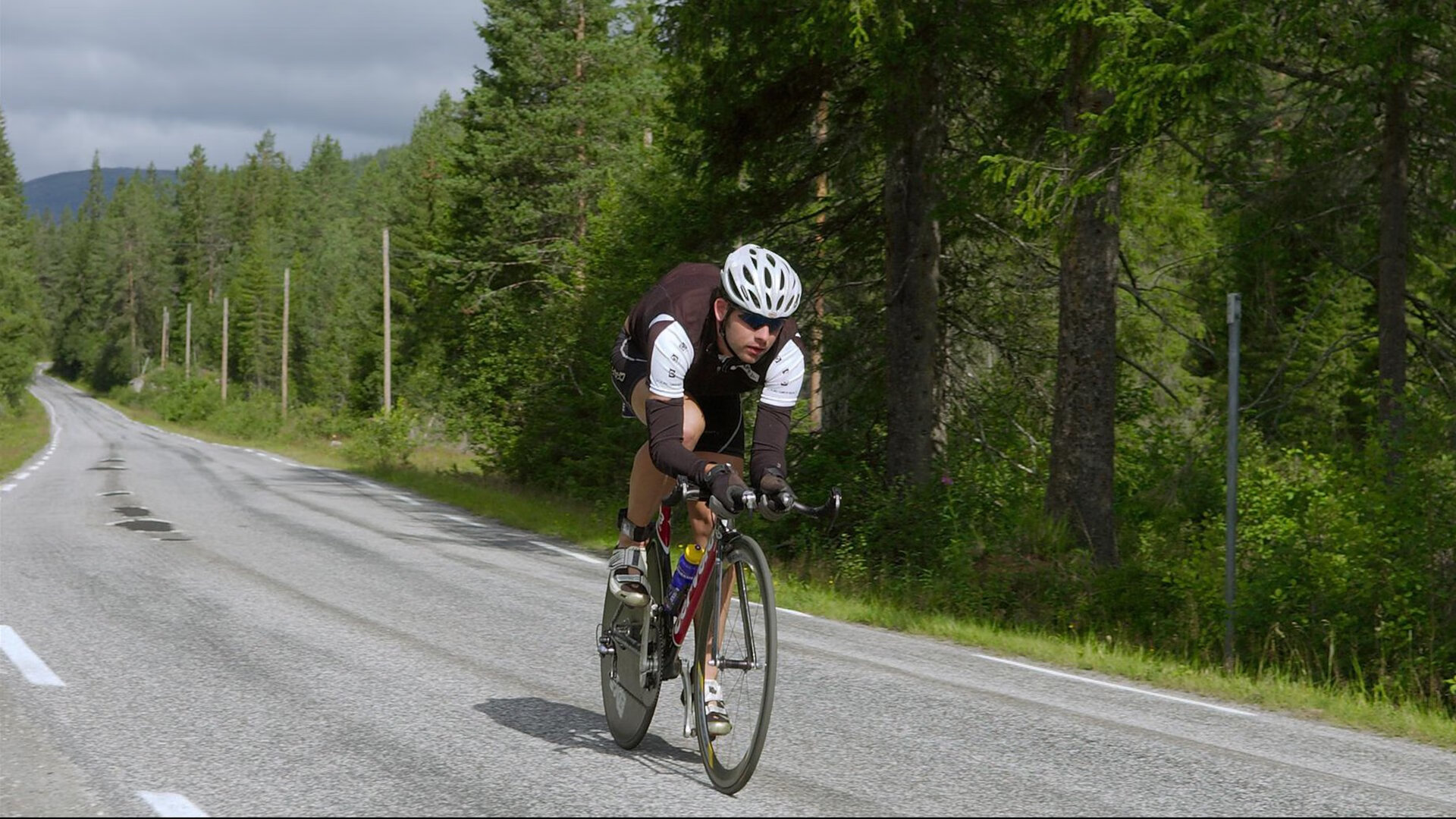 “掘金挡拆战术全揭秘：如何打出高效得分”，掘金防守